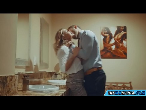 ❤️ Cuando una rubia tetona te seduce en un baño público ️ Porno ruso en es.pornovore.ru ❌️❤️❤️❤️❤️❤️❤️❤️
